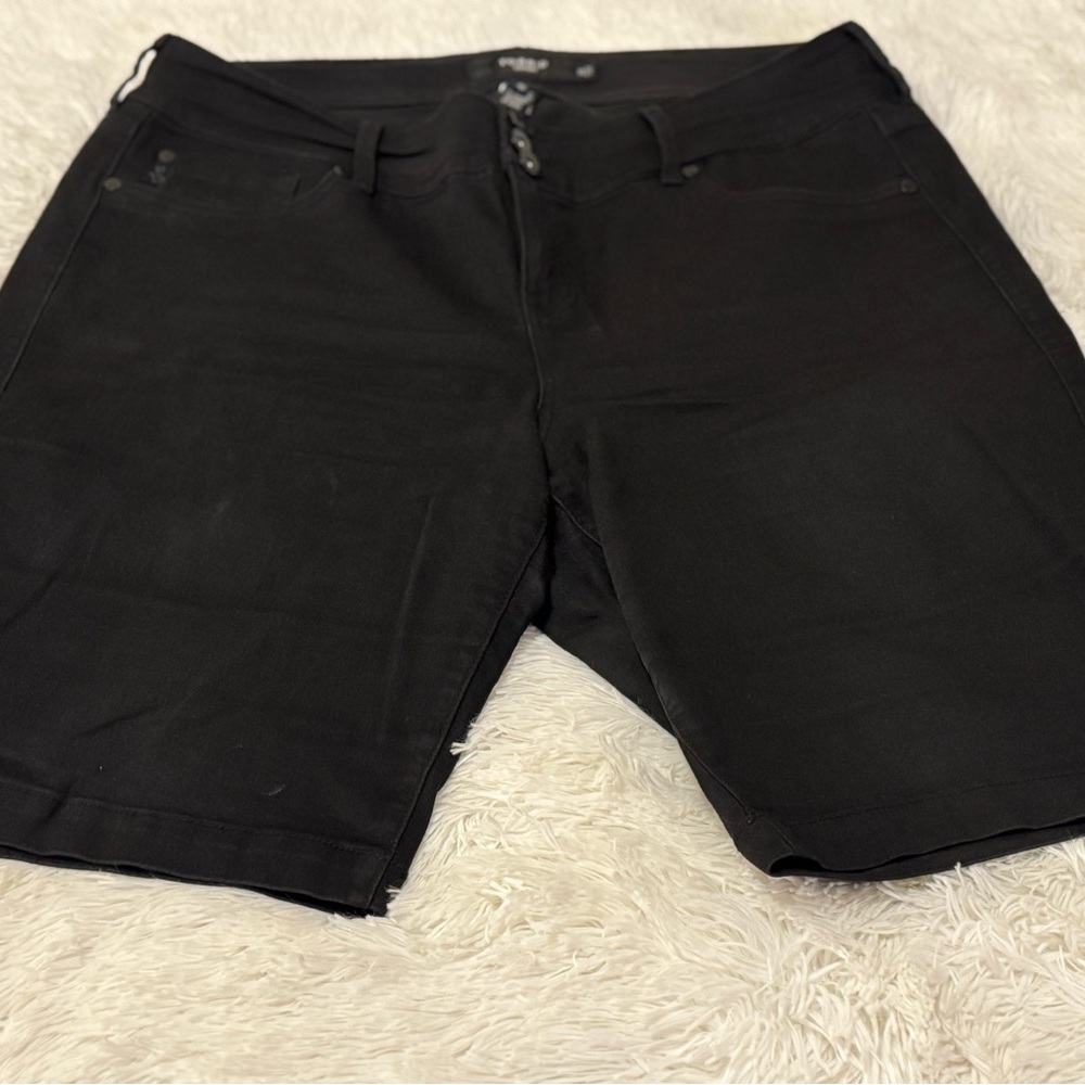 Torrid Black Bermuda Shorts Mid-Thigh Length